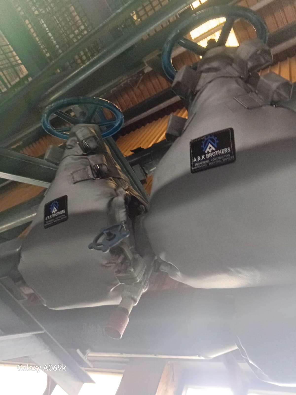 Completed insulation cladding on large-diameter pipeline